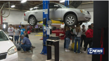 auto-shop-newsclip-photo